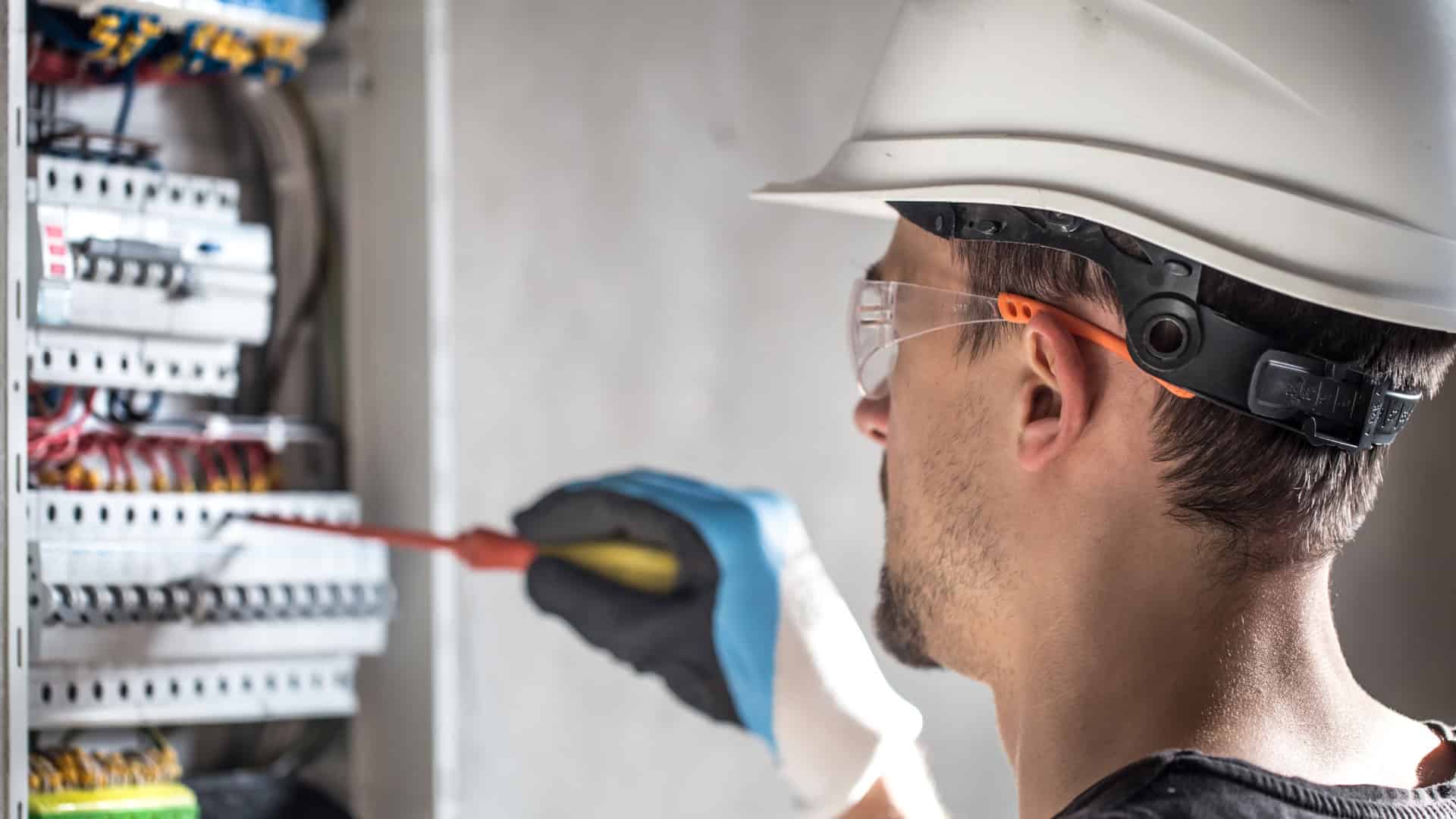 panneau électrique à Vaudreuil